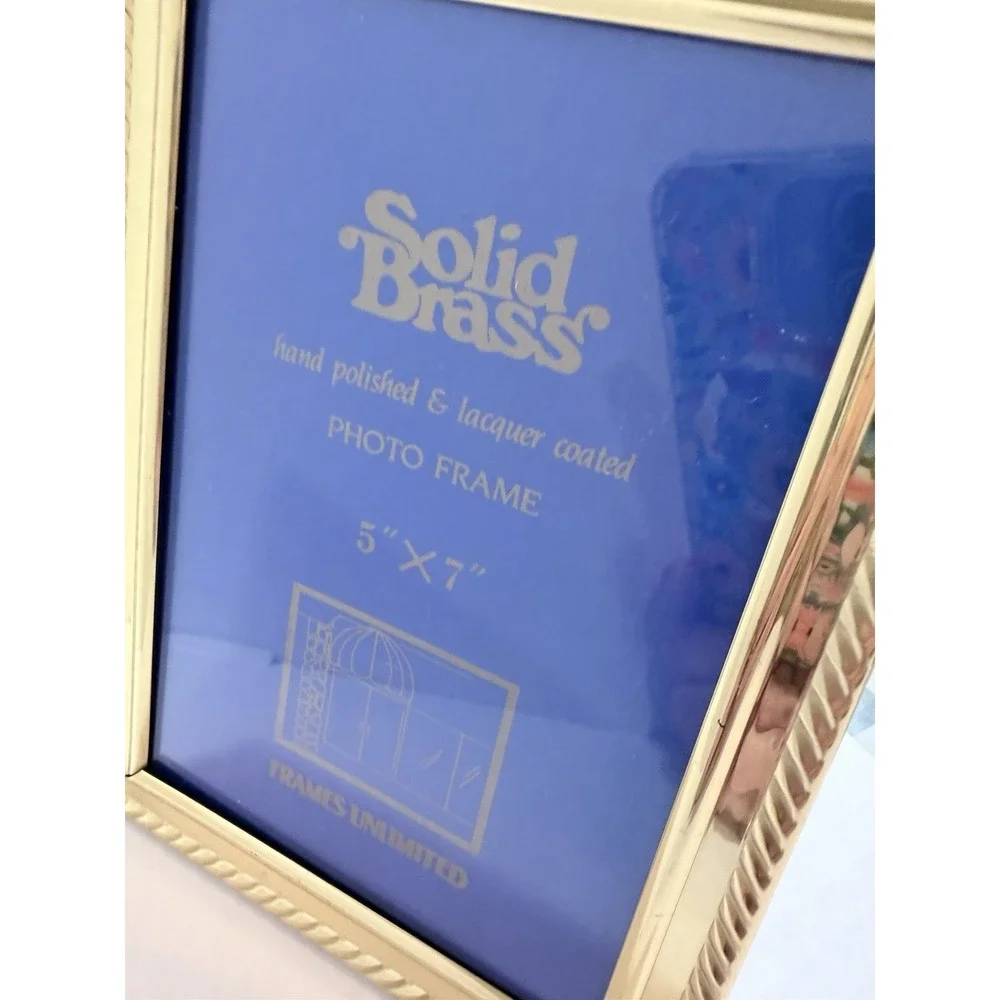 Frames Unlimited Solid Brass Polished Gold 5x7 Photo Frame excellent condition